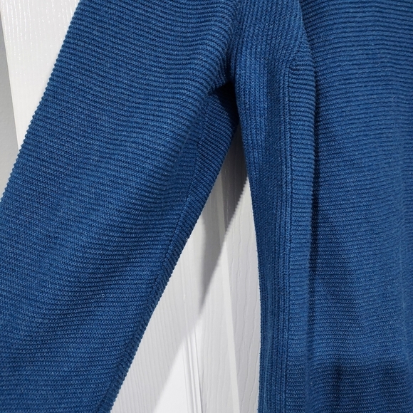 Hilary Radley Blue Crew Neckline Long Sleeve Sweater in Size XL - Picture 7 of 14